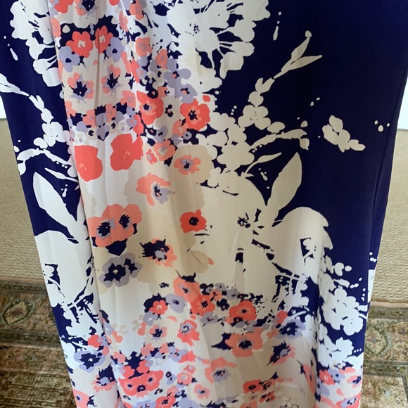 Floral Mid-Length Dress - Picture 4 of 5